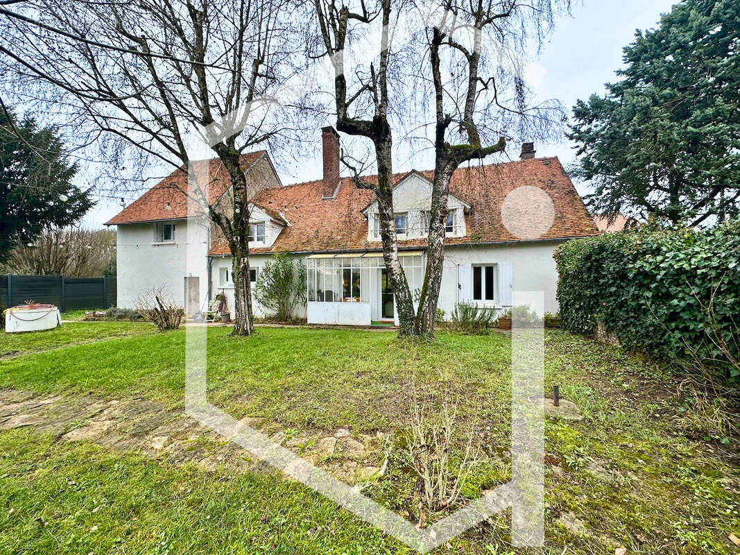 Maison à COSNE-COURS-SUR-LOIRE