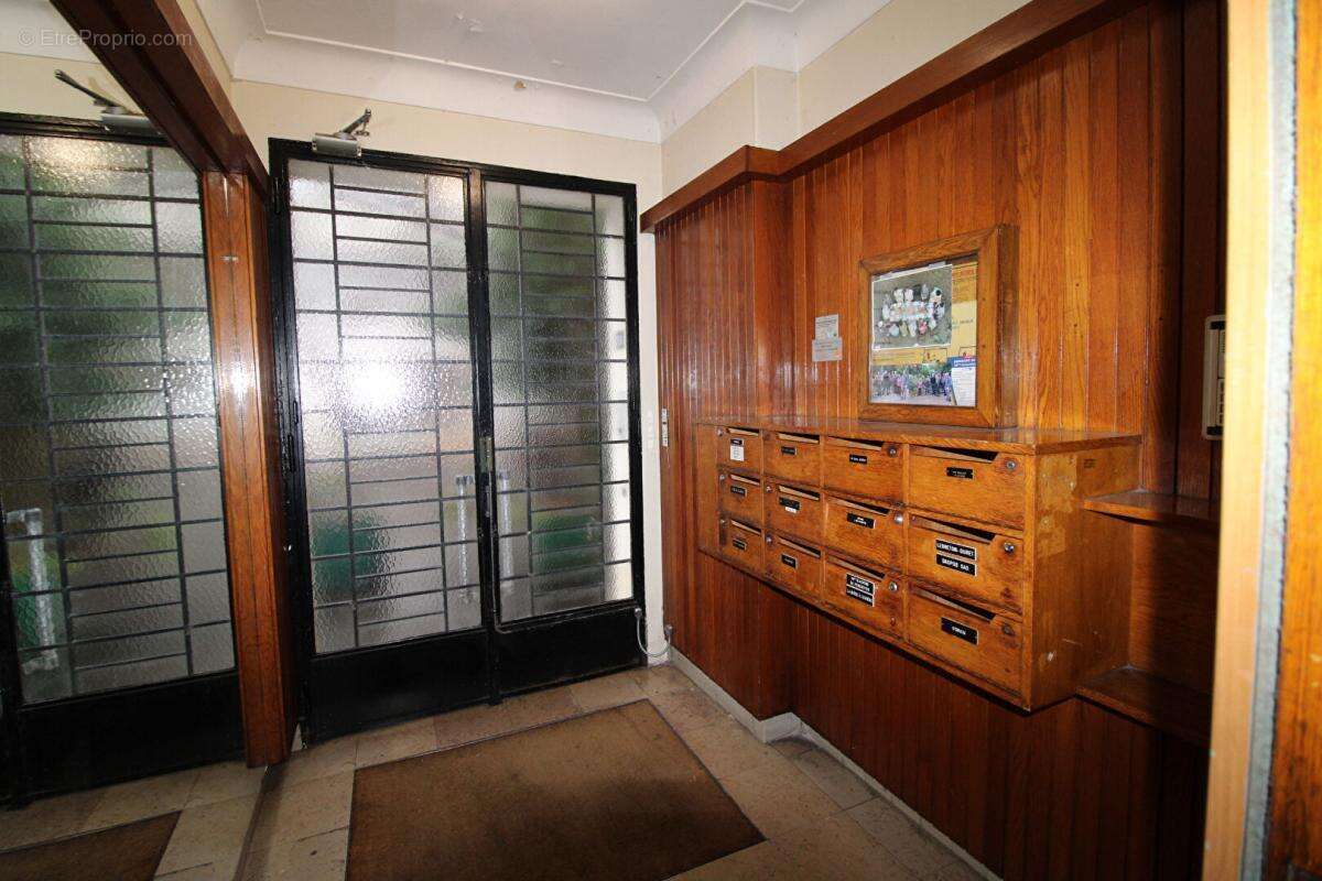 Appartement à PARIS-14E