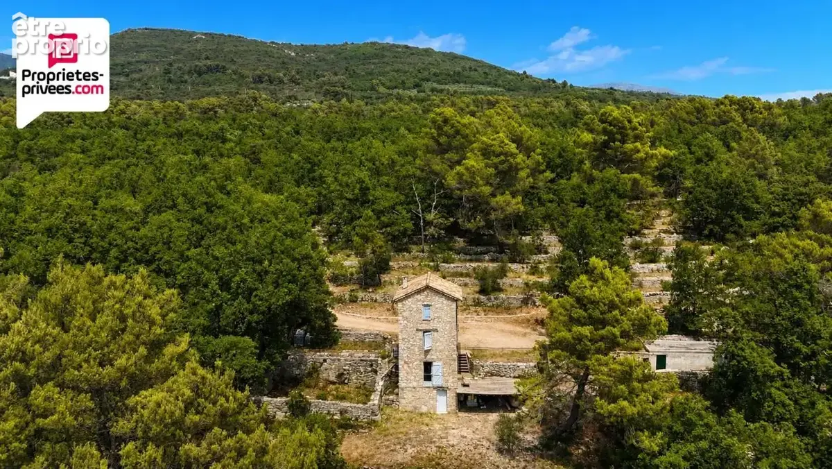 Tour en pierres amenagee avec terrain de 7 hectares et vue panoramique sur la vallee de la siagne - photo 2