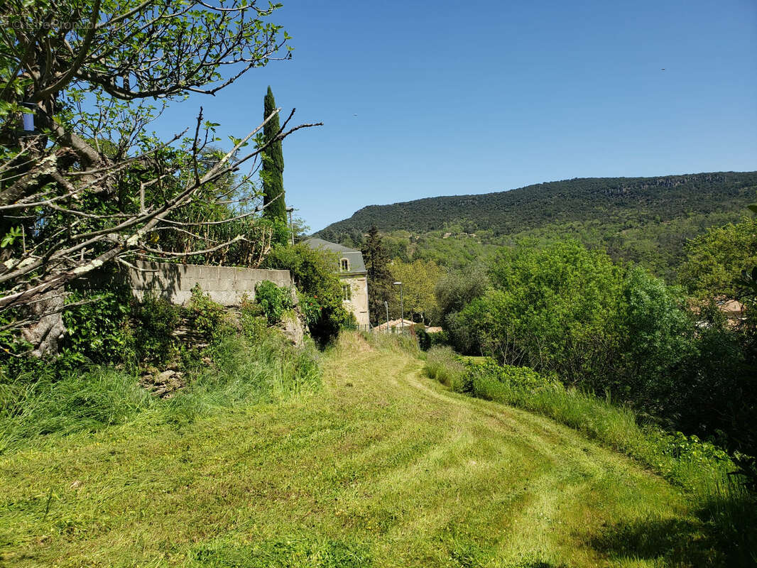 Terrain à LAMALOU-LES-BAINS