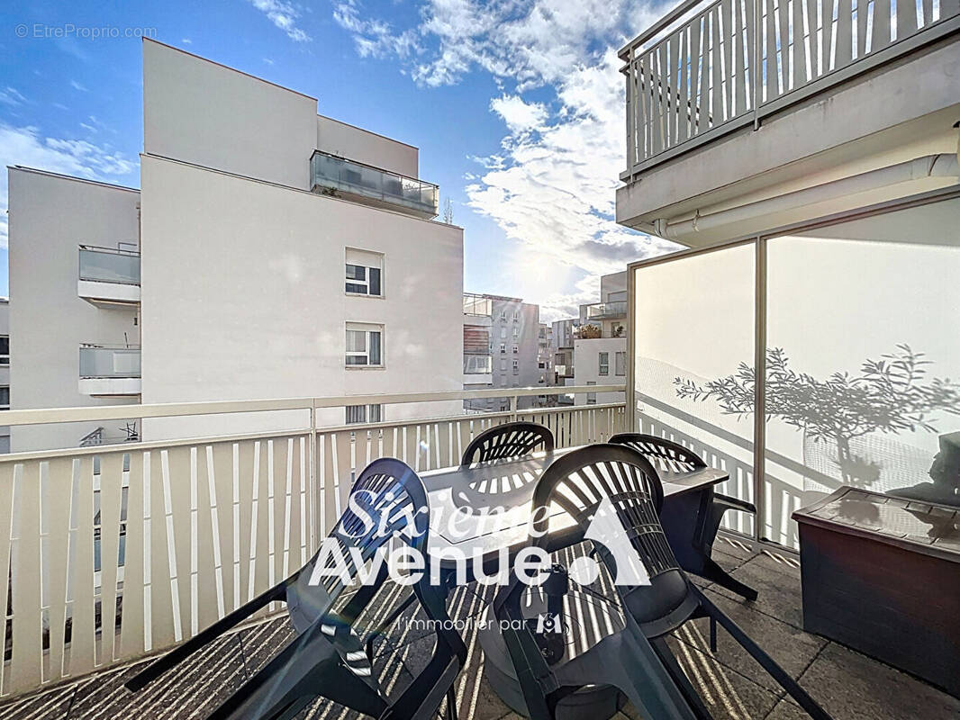 Appartement à VAULX-EN-VELIN