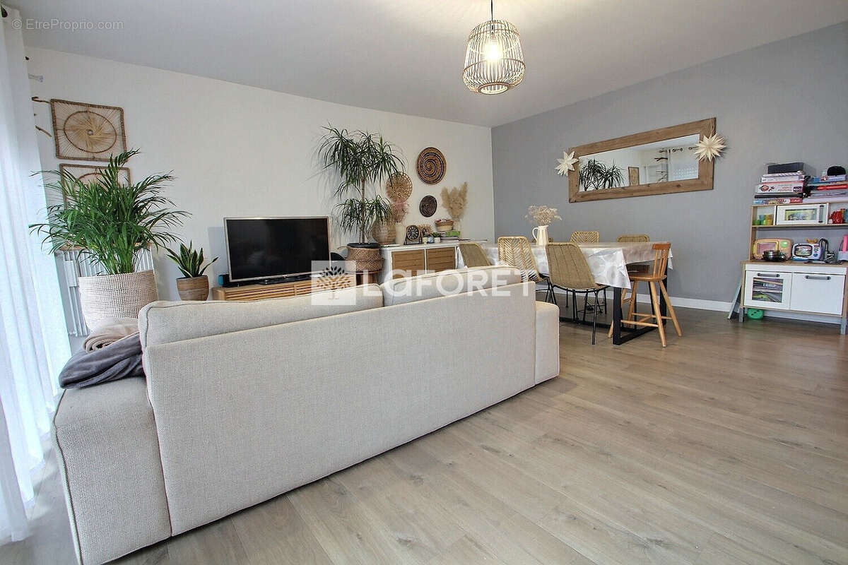 Appartement à NANTERRE