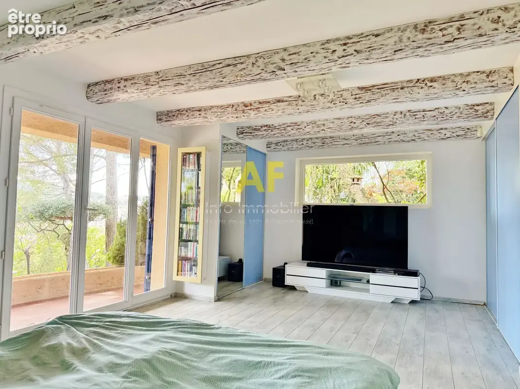 Saint-Raphaël, proche centre ville, villa 5 pièces avec garage et piscine - photo 11
