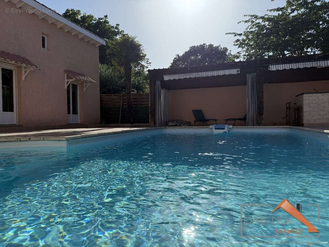 Maison familiale 150 m² avec piscine et grand terrain clos - photo 2