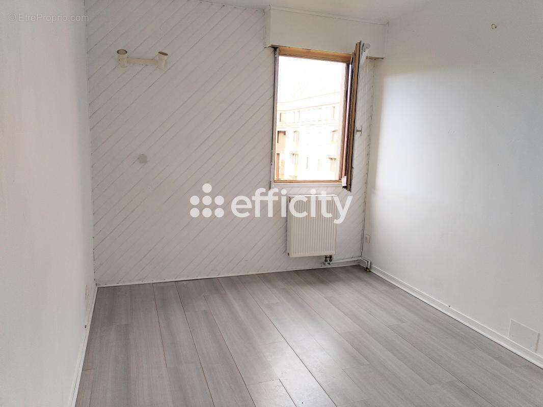 Appartement à MONTIGNY-LE-BRETONNEUX
