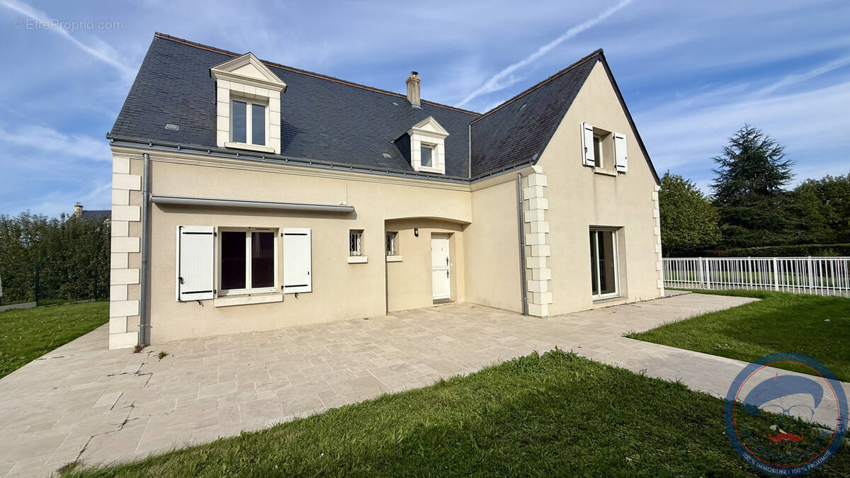 Maison à SAINT-CYR-SUR-LOIRE