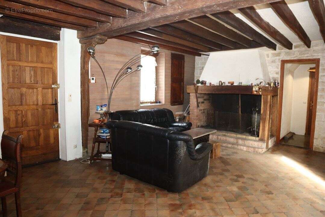 Maison à PRESSIGNY-LES-PINS