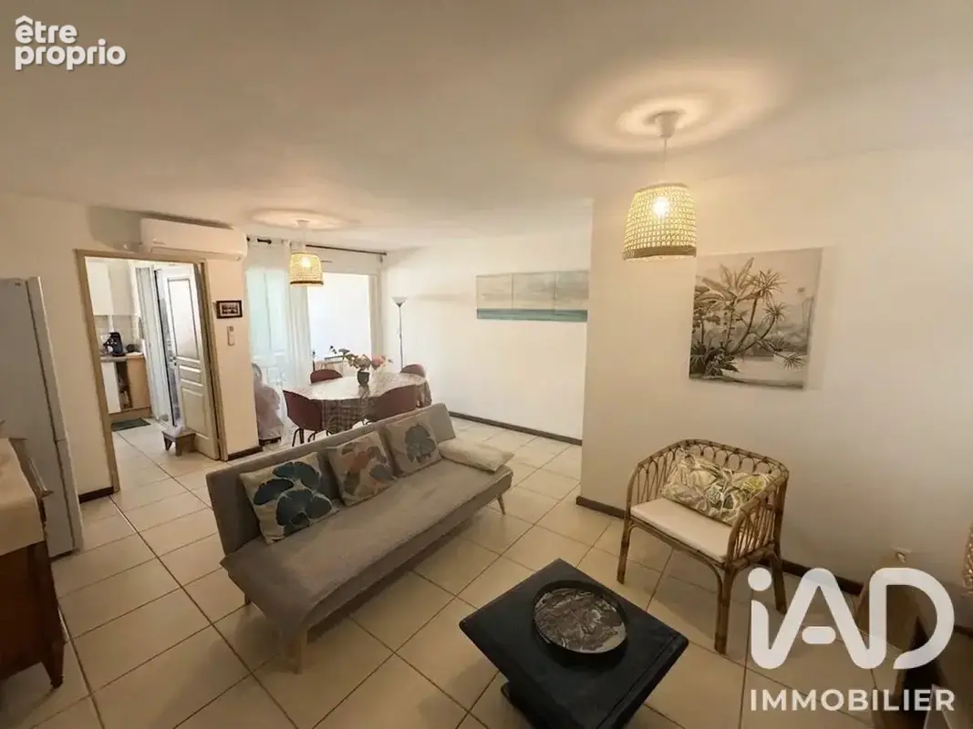 Photo 1 - Appartement à SAINT-DENIS