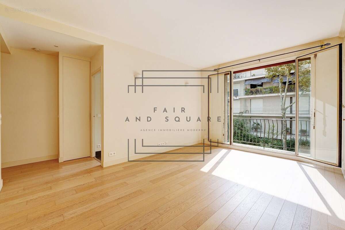 Appartement à NEUILLY-SUR-SEINE