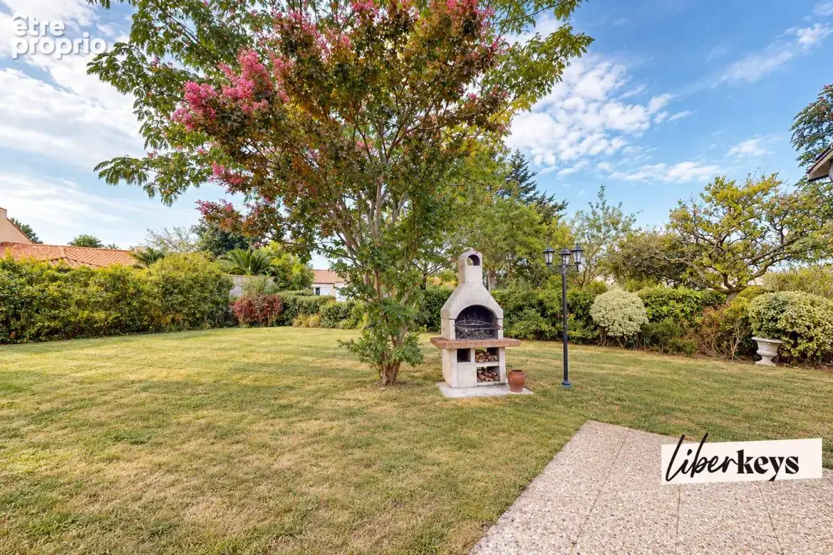 Maison de plain-pied - 80 m² - 3 pièces - Plage de la Fontaine aux Bretons - Pornic - photo 6