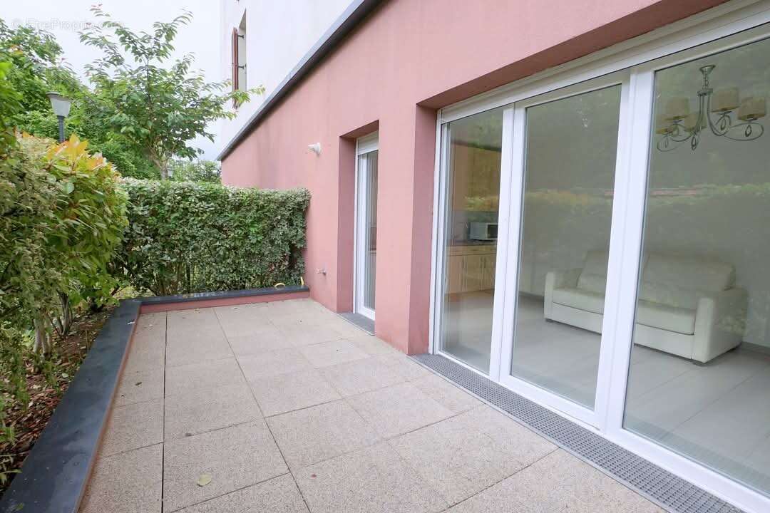 Appartement à ROSNY-SUR-SEINE