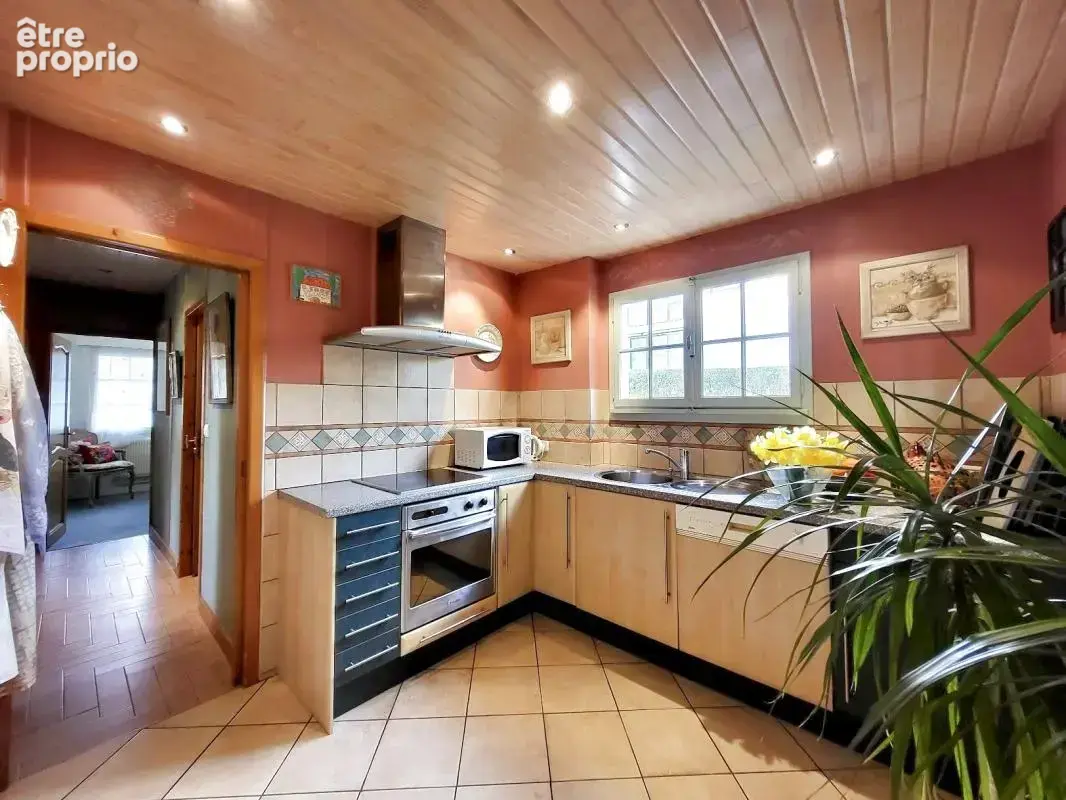 Grilly - Grand Chalet composé de 2 habitations (T5 + T3) - V - photo 4