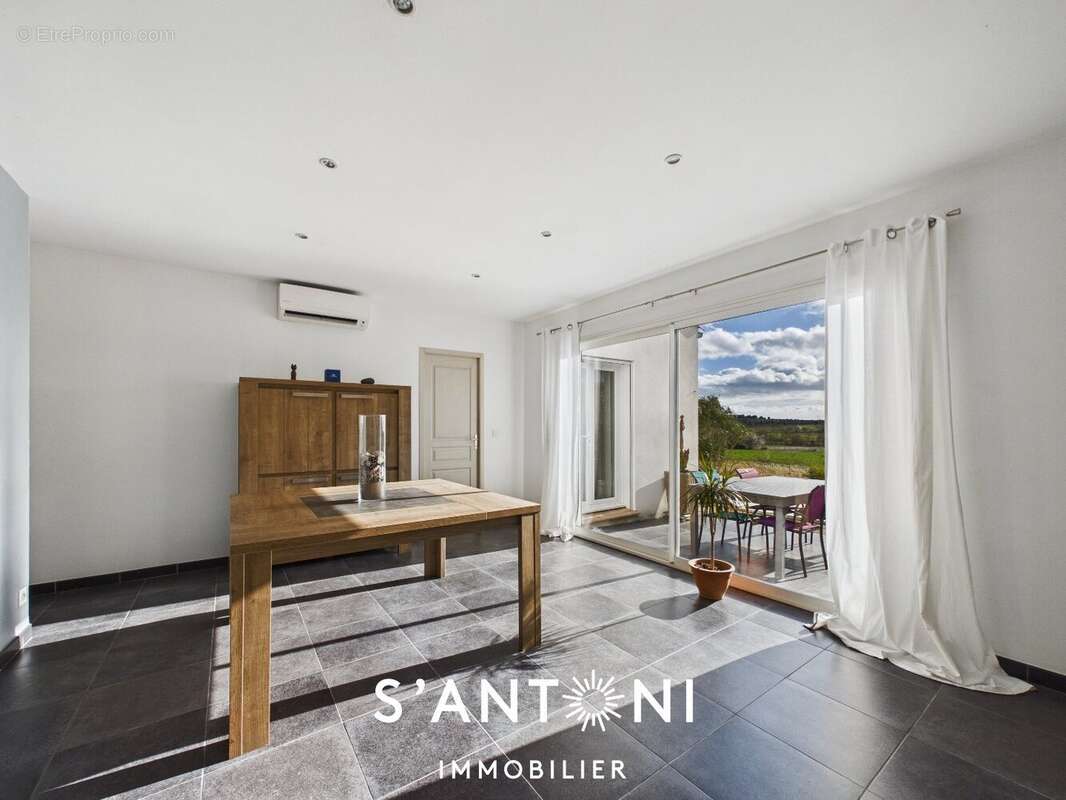 Maison à SERVIAN