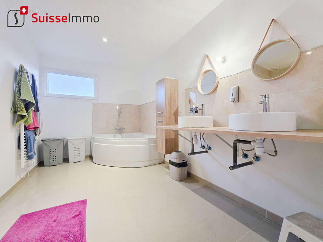 Maison d'architecte L Isle Sur Le Doubs 6 pièce(s) 164 m2 - photo 10