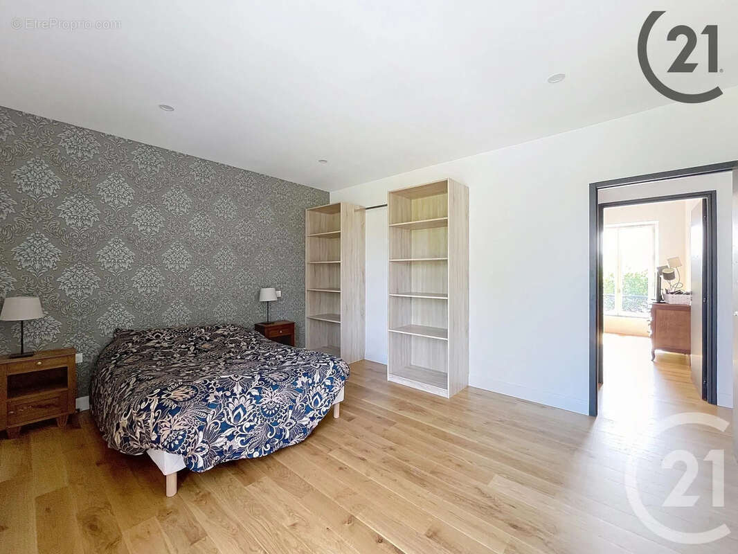 Maison à CHAMPS-SUR-YONNE