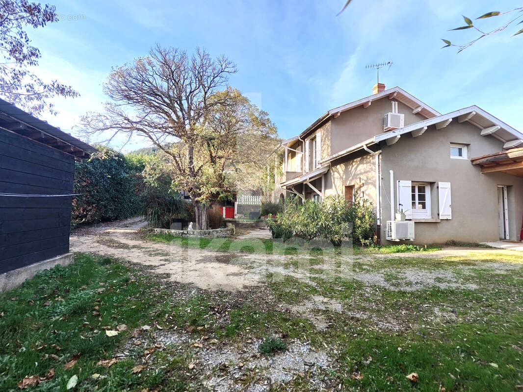 Maison à SAINT-ALBAN-D&#039;AY