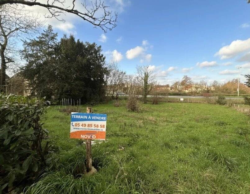 Terrain à CHATELLERAULT