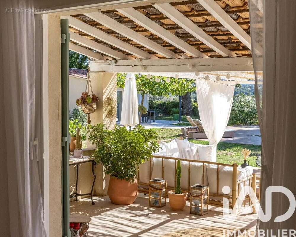 Photo 2 - Maison à POURRIERES