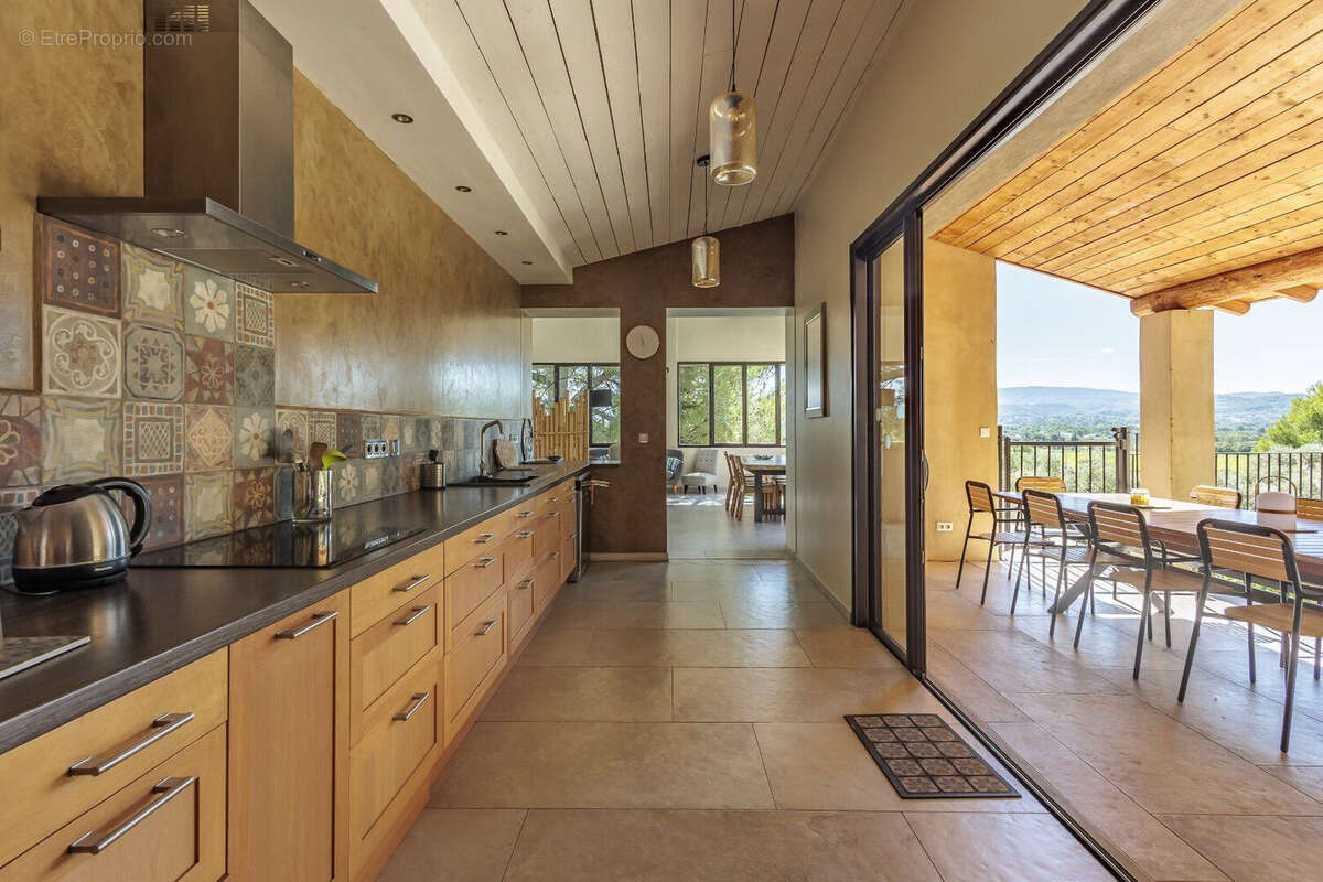 Domaine viticole & Villa contemporaine - Art de vivre en Provence - photo 6