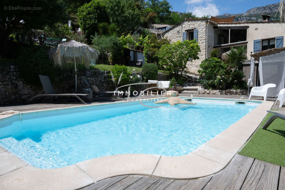 Maison 200 m² à Tourrettes-Sur-Loup  - photo 3