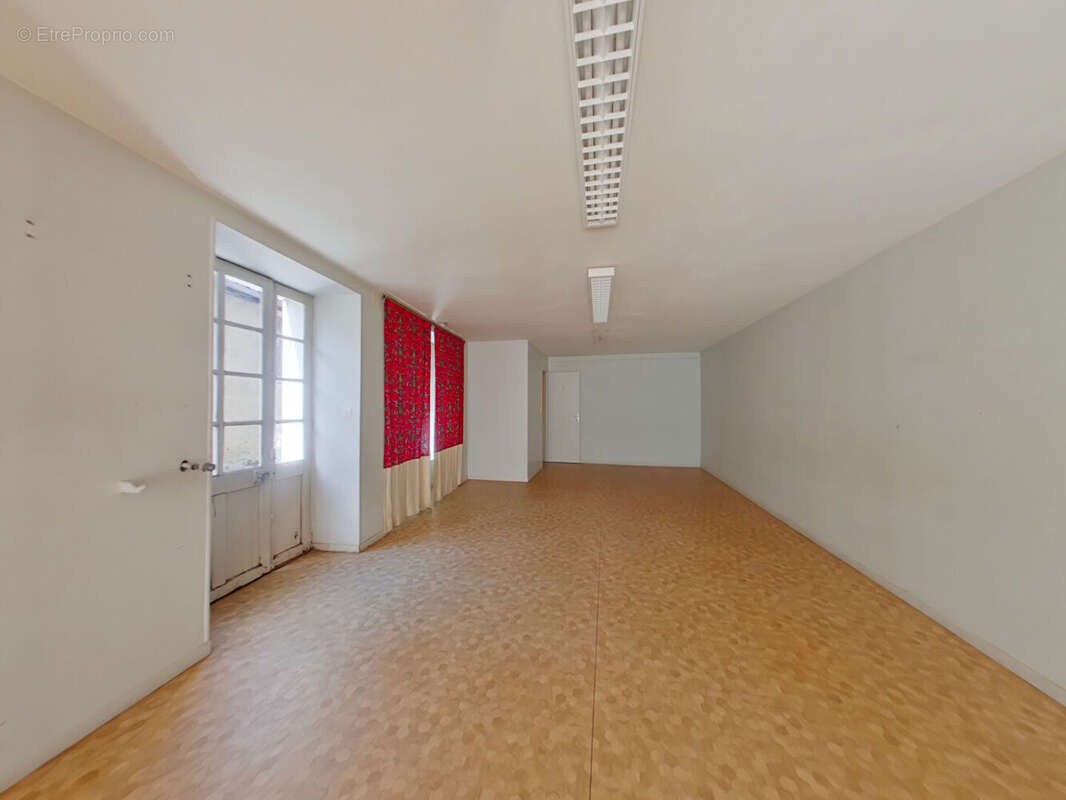 Maison à L&#039;ISLE-JOURDAIN