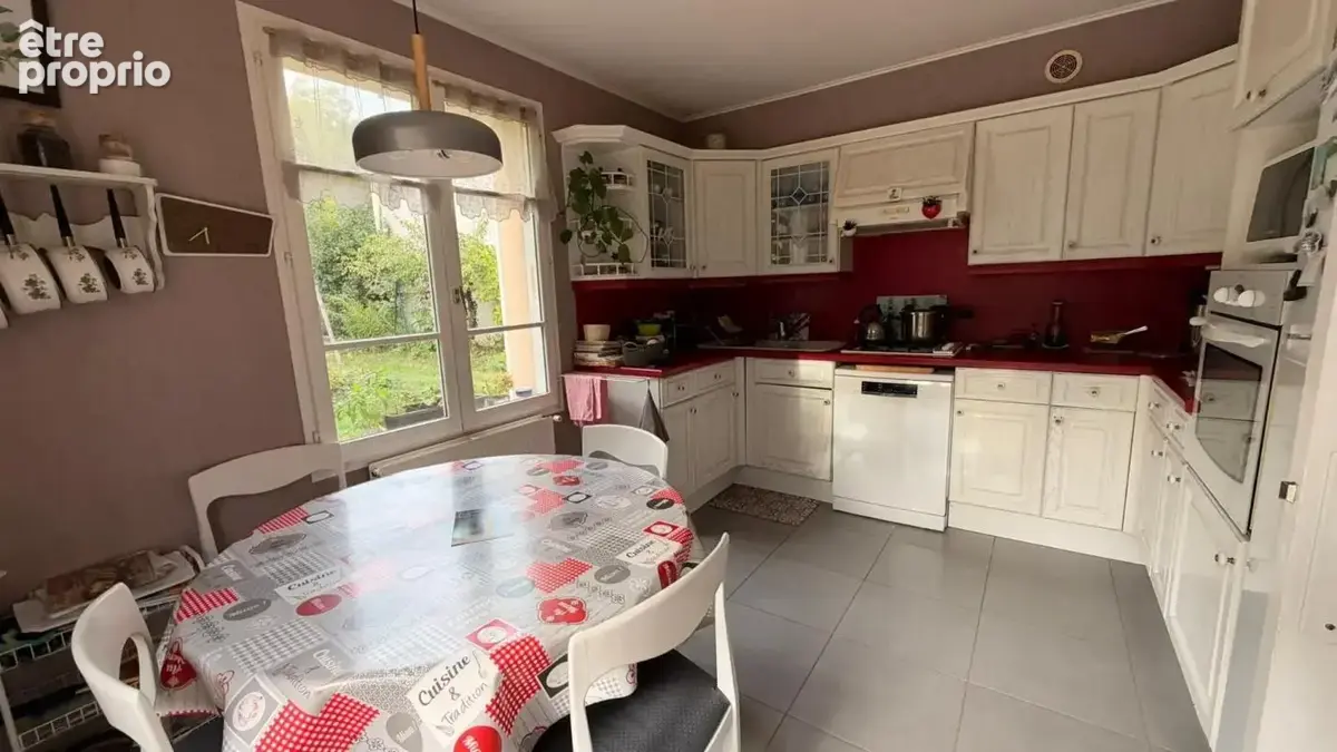 Emplacement de 1er choix pour cette maison de ville - photo 9