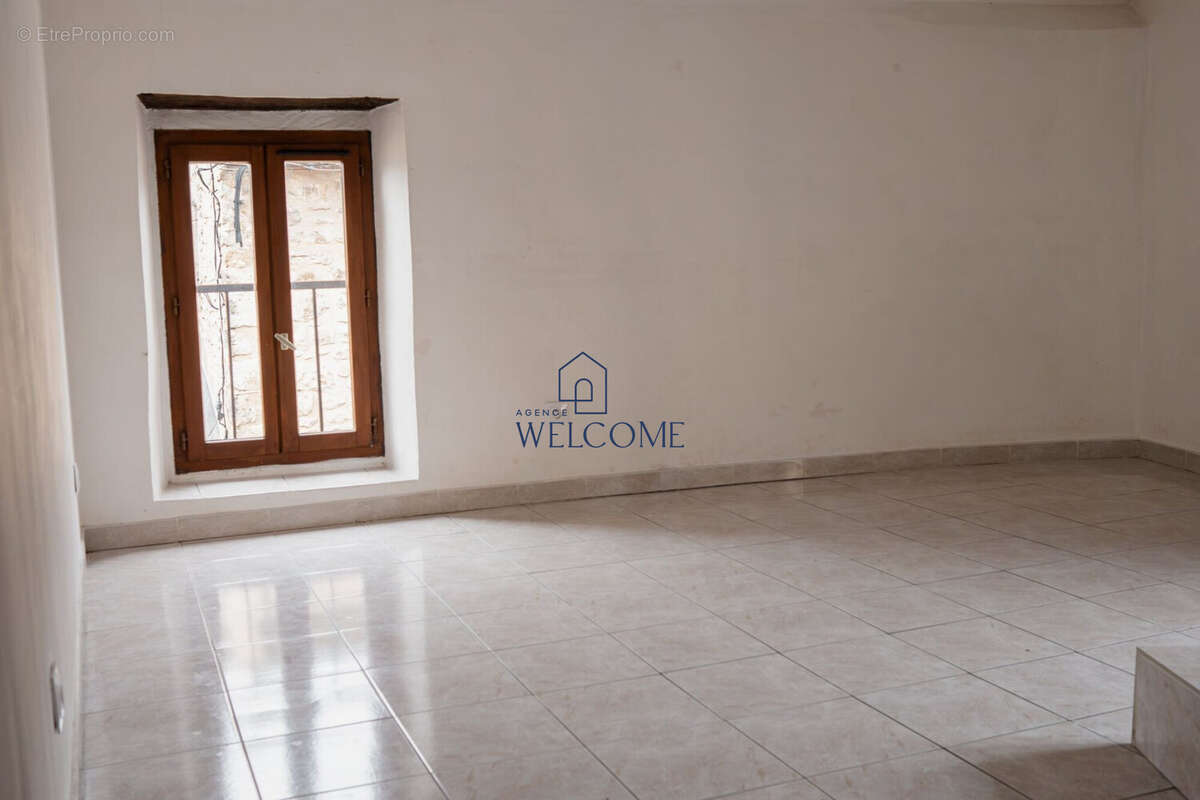 Appartement 150 m² à Venejan  - photo 8