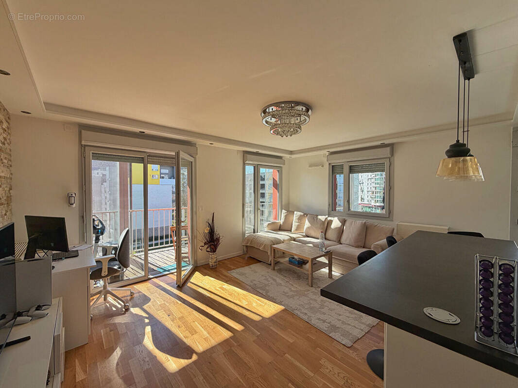 Appartement à NANTERRE