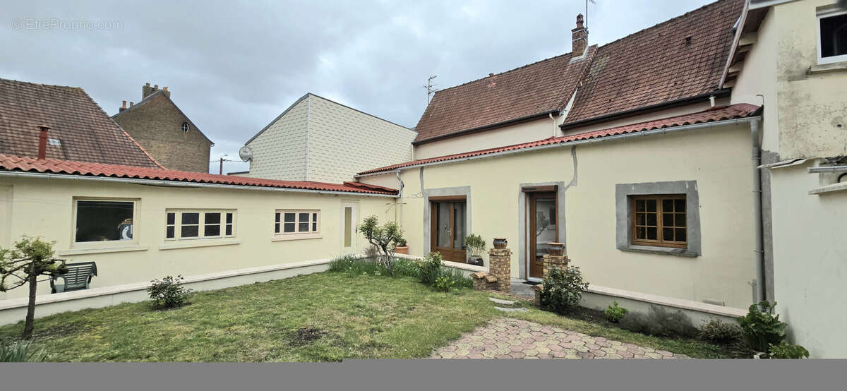 ABBEVILLE - NEGOCIABLE - EXCLUSIVITE ACD - Maison 136m2 avec jardin et garage à 5 min du centre d’Abbeville - photo 14