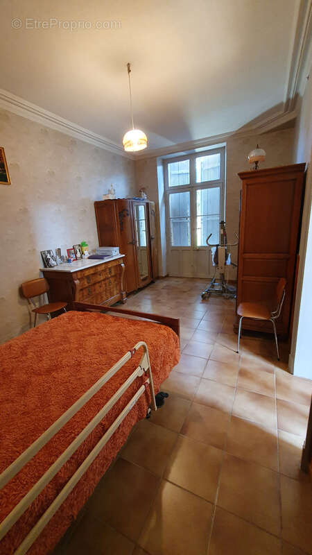 Maison à NEGREPELISSE