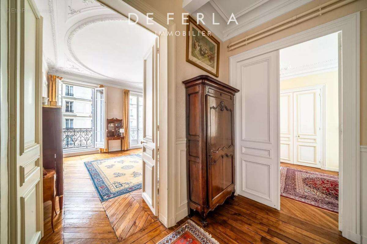 Appartement à PARIS-5E