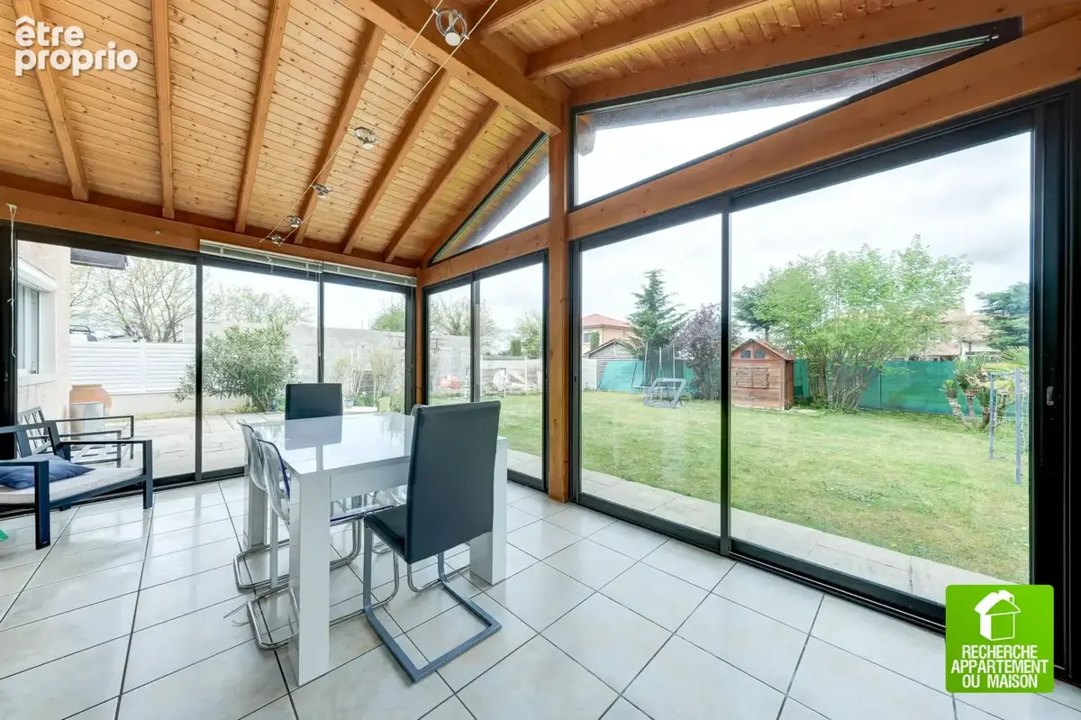À VENDRE   Maison familiale 5 pièces   202 m2 habitables   Saint-Priest Manissieux - photo 3