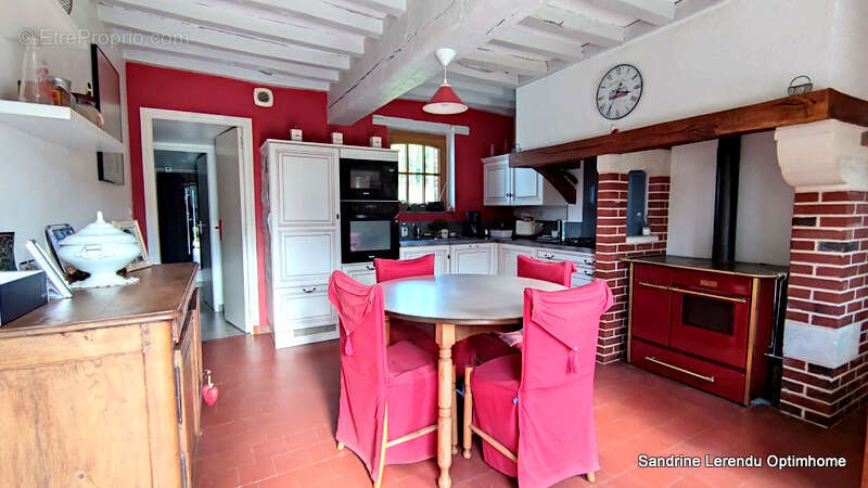 Maison à LE BEC-HELLOUIN