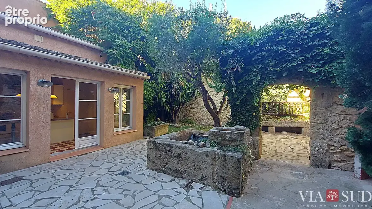 À vendre  Maison de village de caractère de 165 m² avec jardinet et garage - photo 9