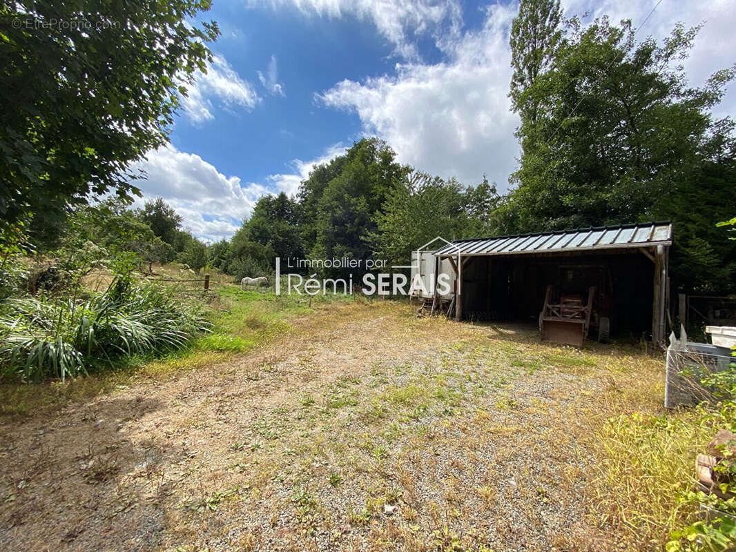 Maison à LE MENIL-DE-BRIOUZE