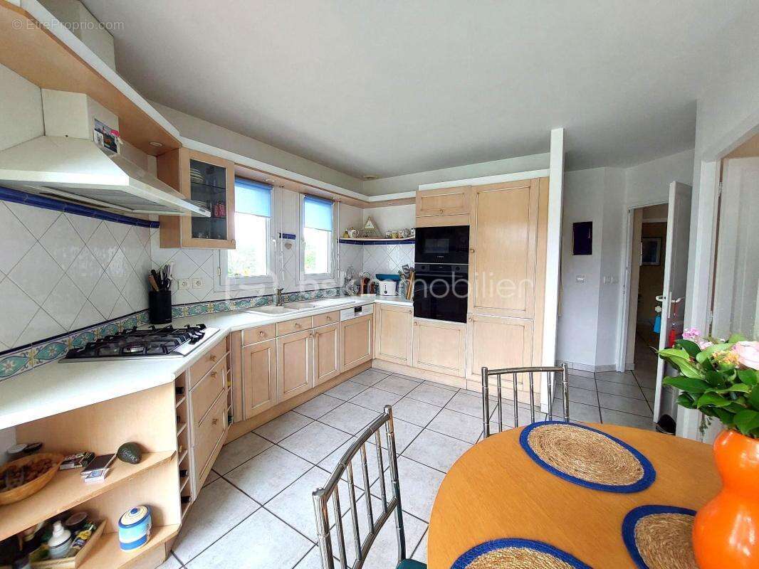 Maison d'architecte de 189 m² avec piscine - photo 6