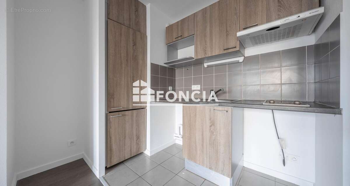Appartement T2 lumineux avec terrasse et parking sécurisé - photo 3