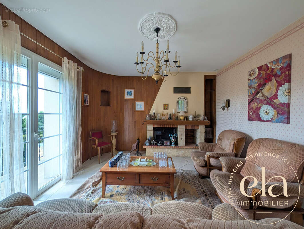 Maison 109 m² à Pouzauges  - photo 3
