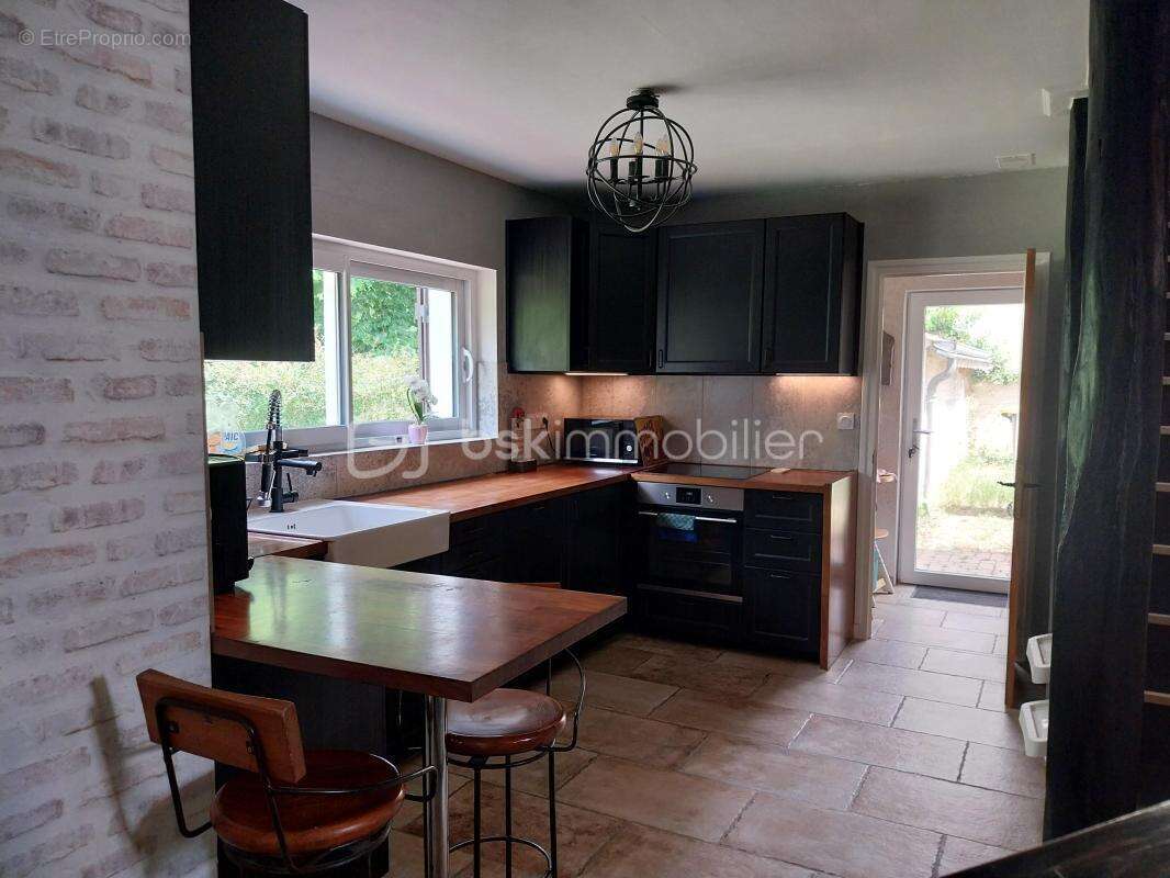 Maison à NEUVY-EN-SULLIAS