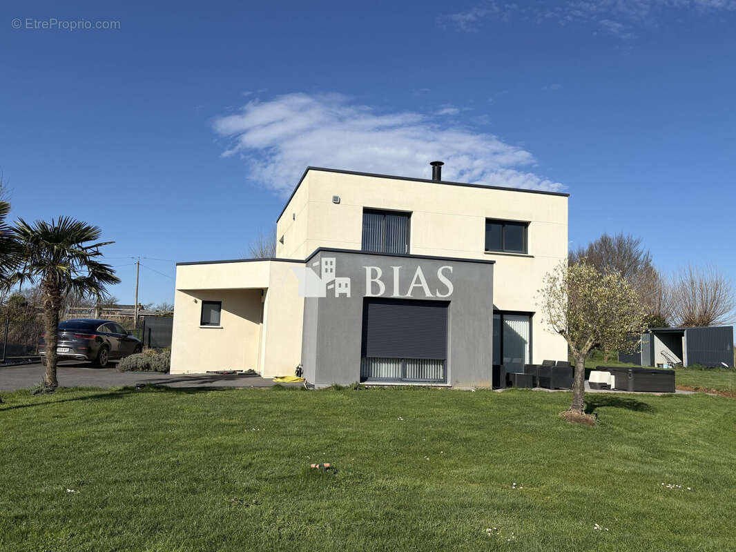 Maison à BOSGOUET
