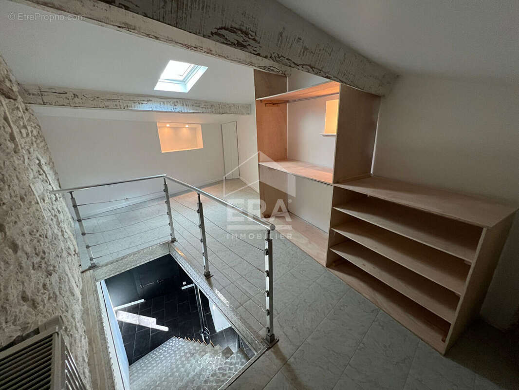 Maison à SAINT-LAURENT-DE-COGNAC