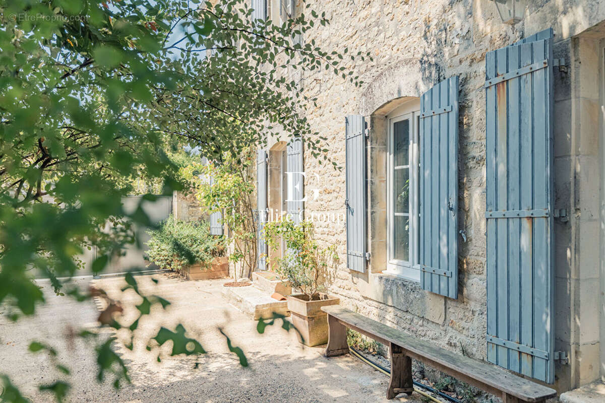 Élégante maison de caractère avec piscine, aux portes du littoral charentais - photo 2