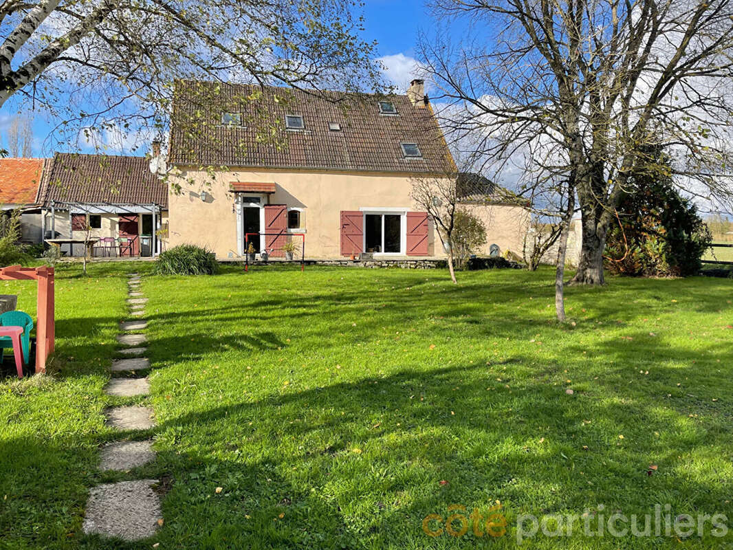 Maison à VALLENAY
