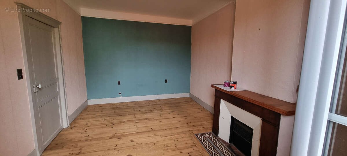 Maison à NEGREPELISSE