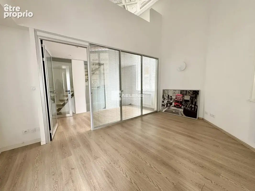 Appartement 5 pièces 120 m² à vendre à Lille (59000) - photo 2
