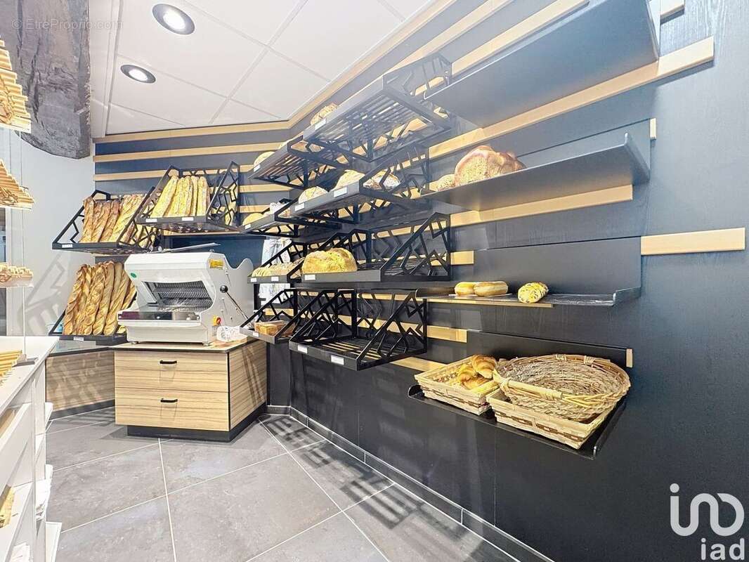 Photo 5 - Commerce à CRECY-LA-CHAPELLE