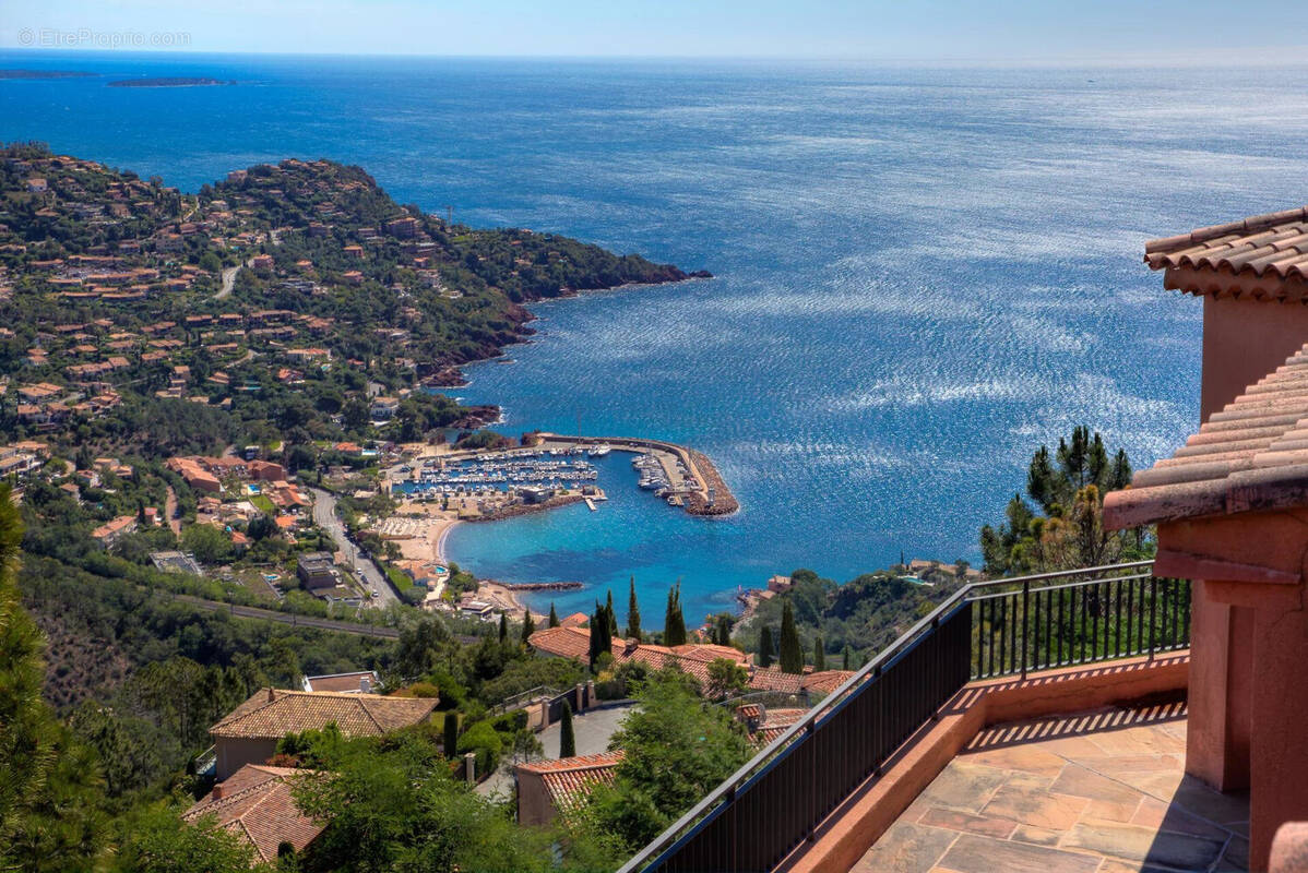 Maison à THEOULE-SUR-MER