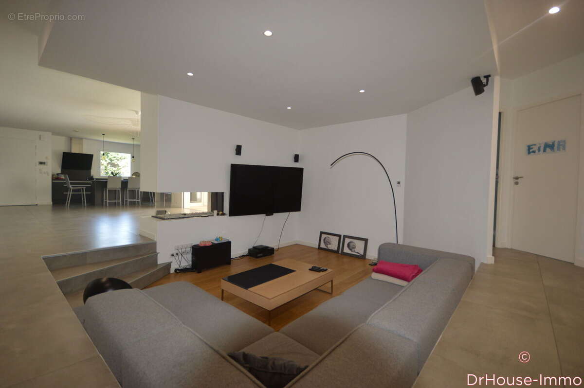 Maison 169 m² à Bardos  - photo 18