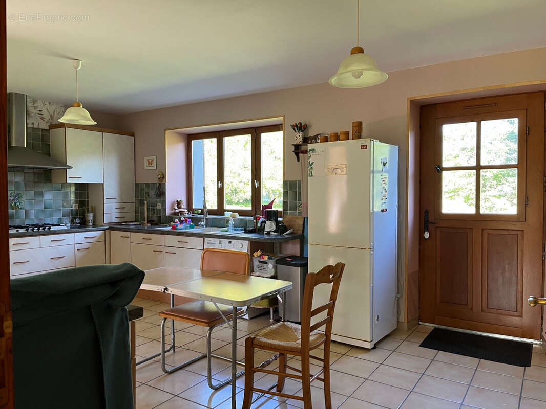 Maison à LA CROISILLE-SUR-BRIANCE