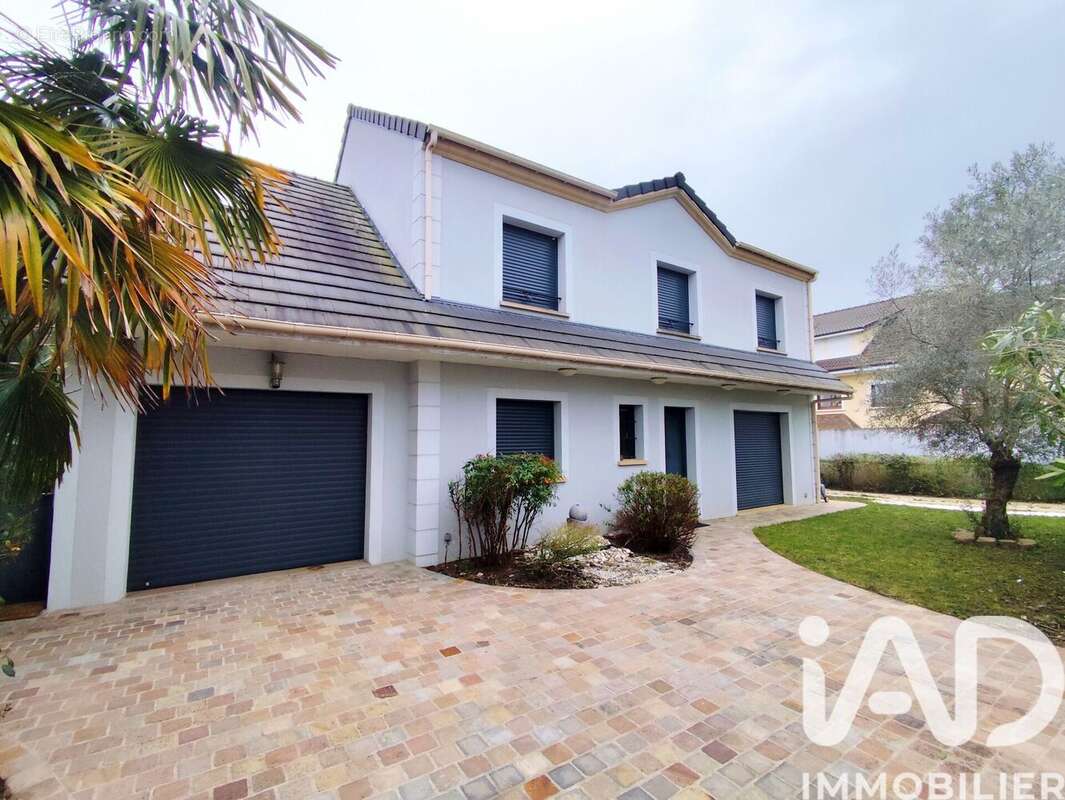 Photo 2 - Maison à LA VILLE-DU-BOIS